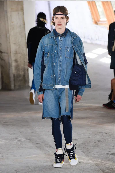 Look 15